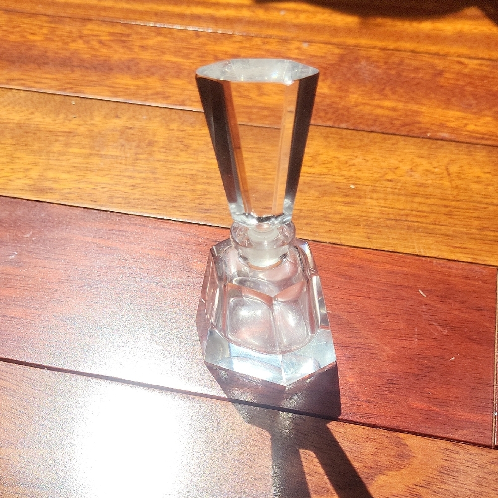 Frice Imports Japan Crystal Perfume Bottle | Faceted Crystal Vanity Décor